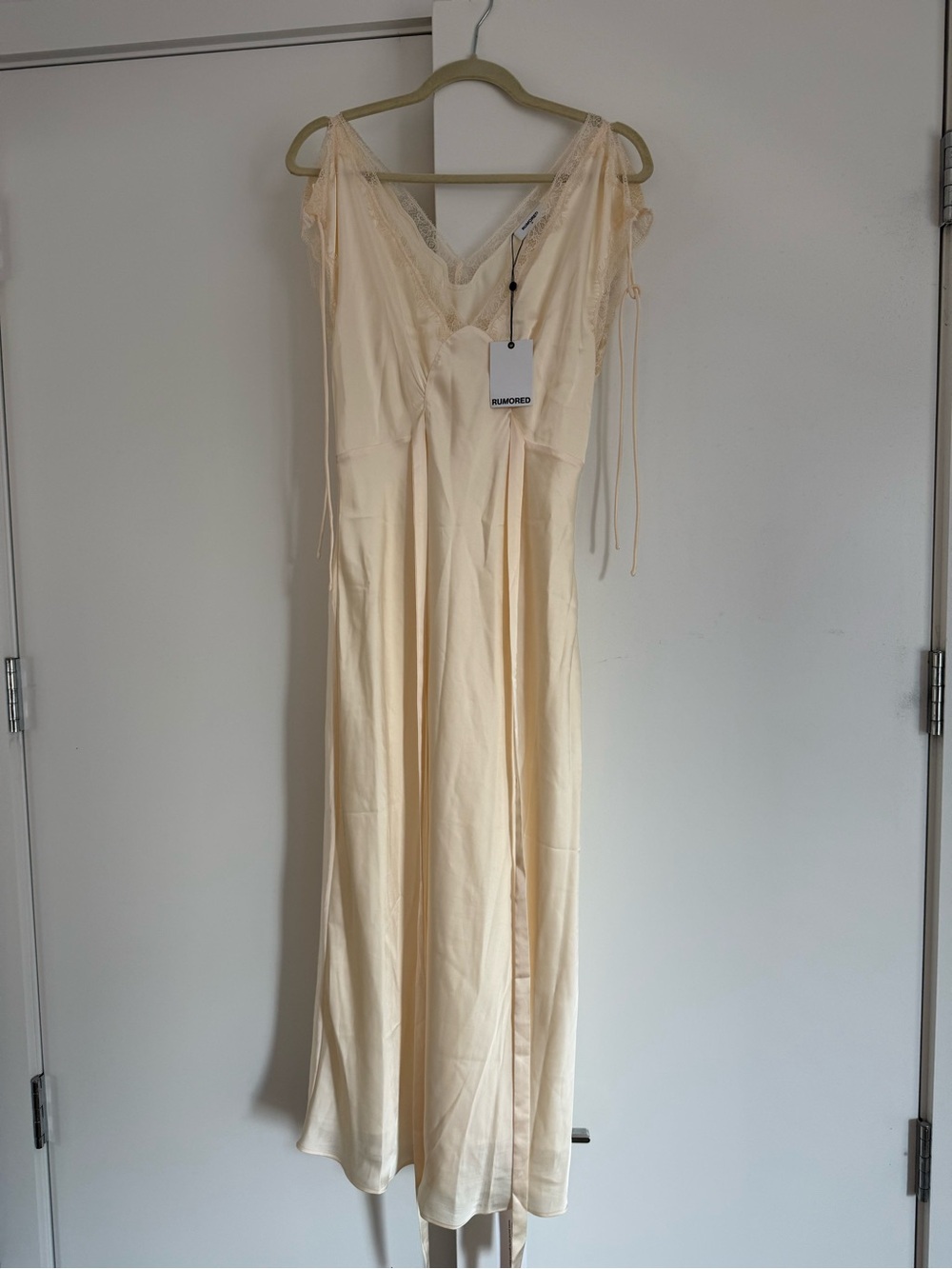 Rumored Monarch Midi Dress - Picture 4 of 4